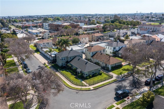 Building Photo - 15702 Halldale Ave