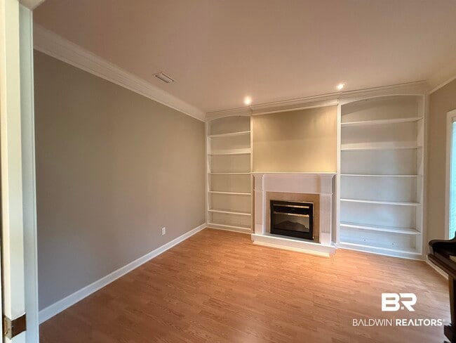 Foto del edificio - 9090 Pleasant Rd