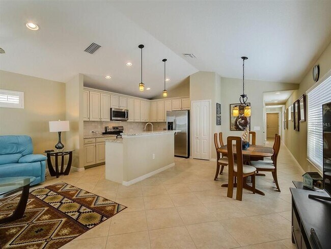 Building Photo - 12460 Shimmering Oak Cir