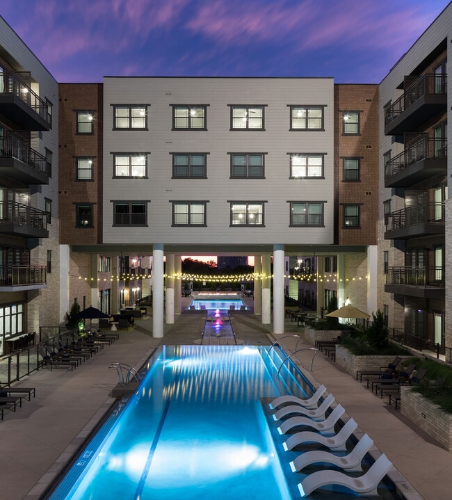 Building Photo - Alexan Lower Greenville