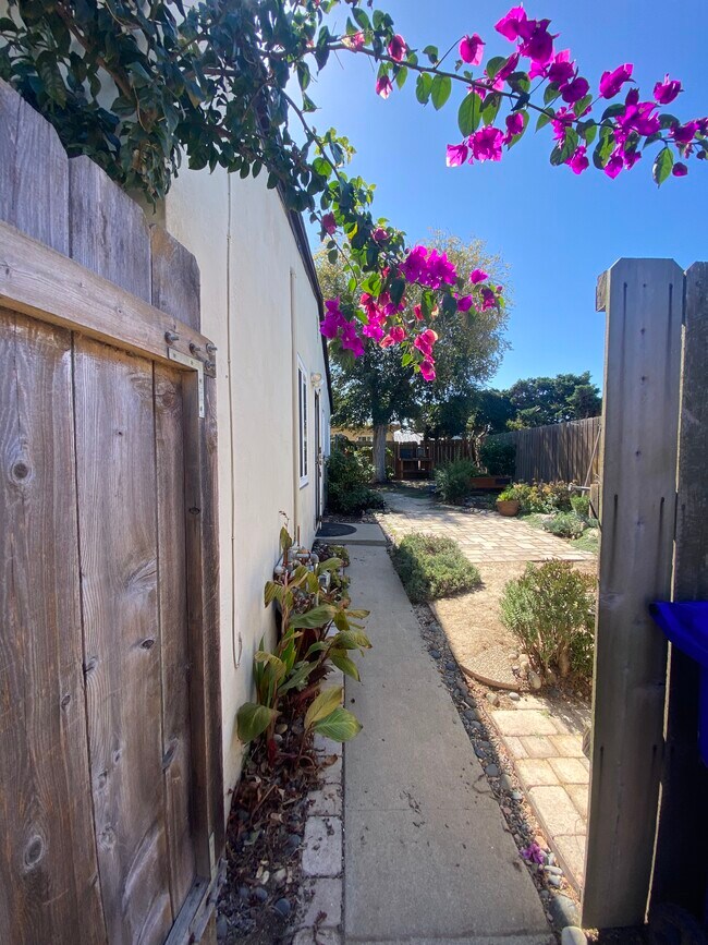 Foto del edificio - 3193 Mandan Way