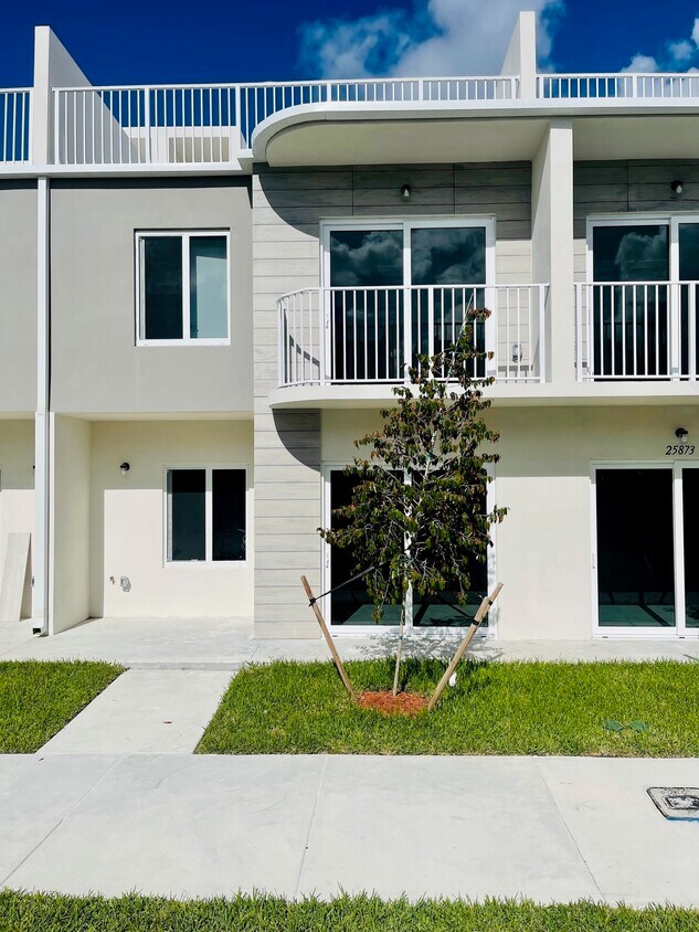 Foto principal - 25873 SW 144th Ct