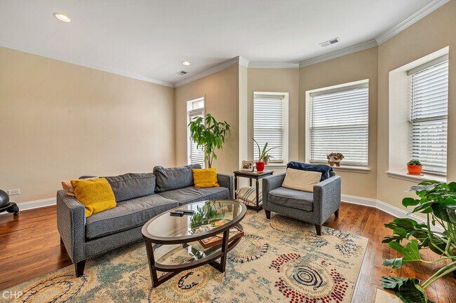 Foto del edificio - 510 E Oakwood Blvd