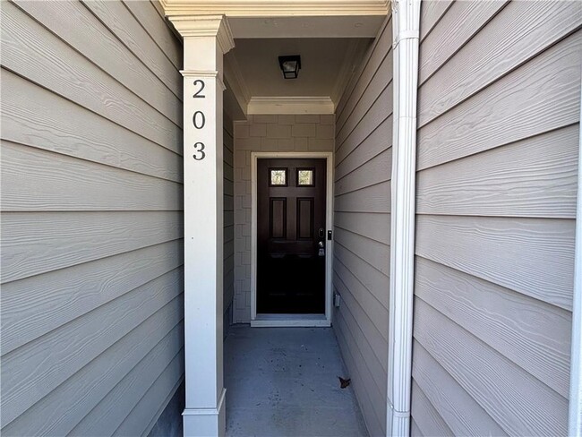 Building Photo - 203 Townview Dr