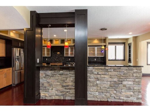 Building Photo - 5 Bedroom/4 Bath Gorgeous home