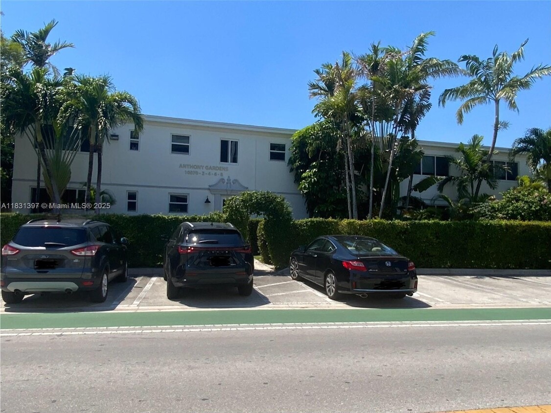 Primary Photo - 10074 E Bay Harbor Dr