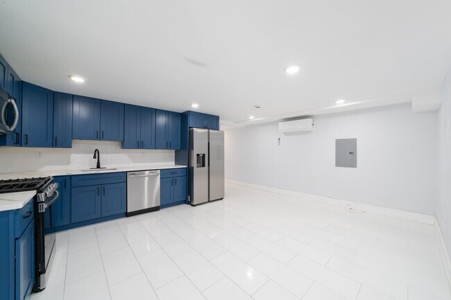 Foto del edificio - 933A Summit Ave