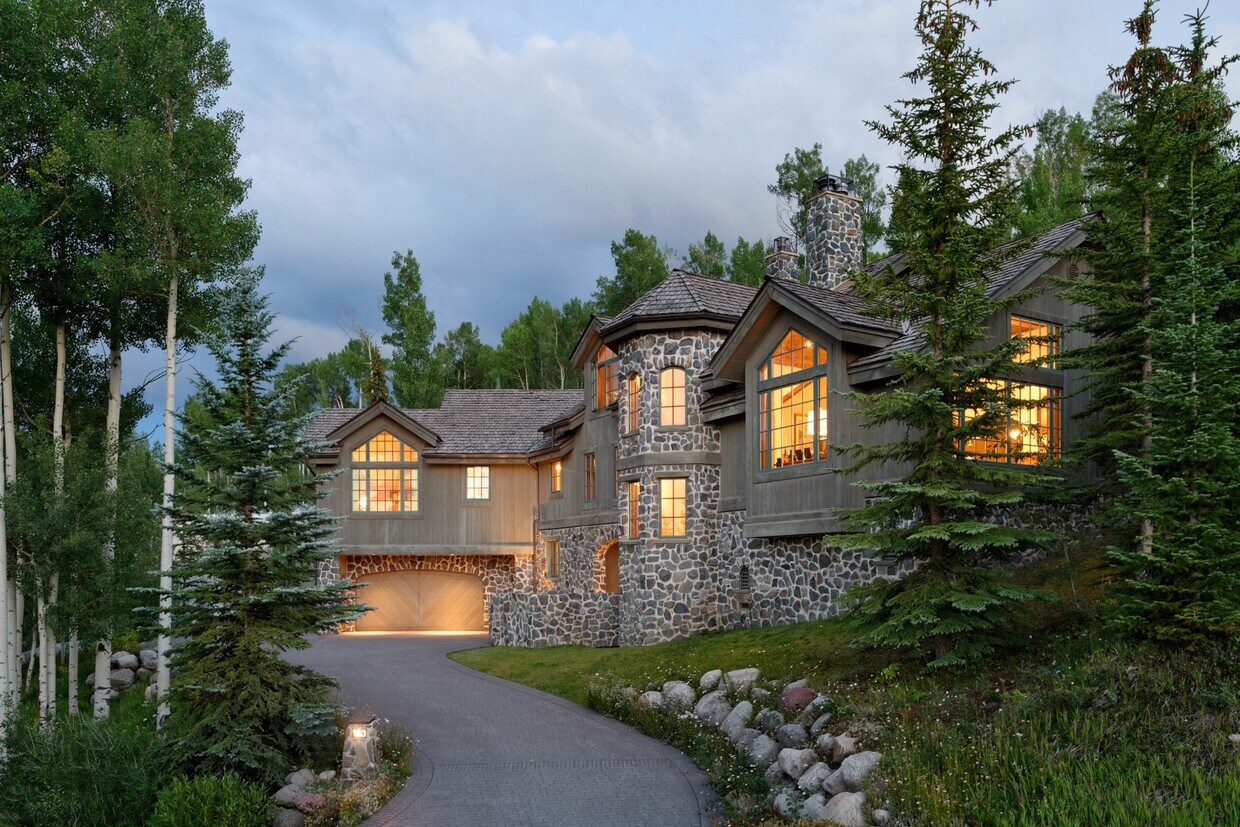 Foto principal - 143 Aspen Way