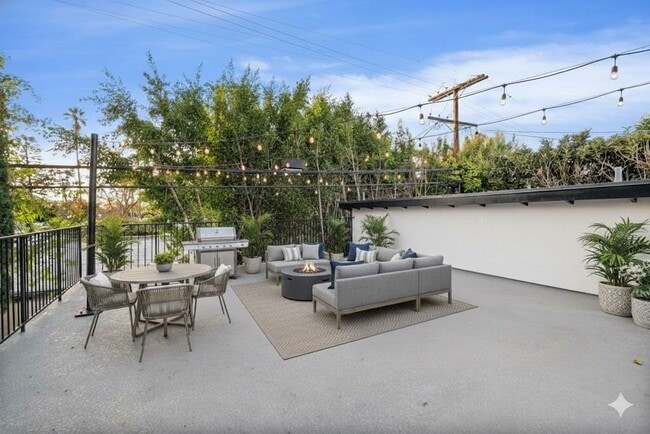 Foto del edificio - 739 N Formosa Ave