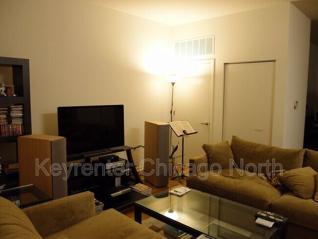 Foto del edificio - 1740 Oak Ave