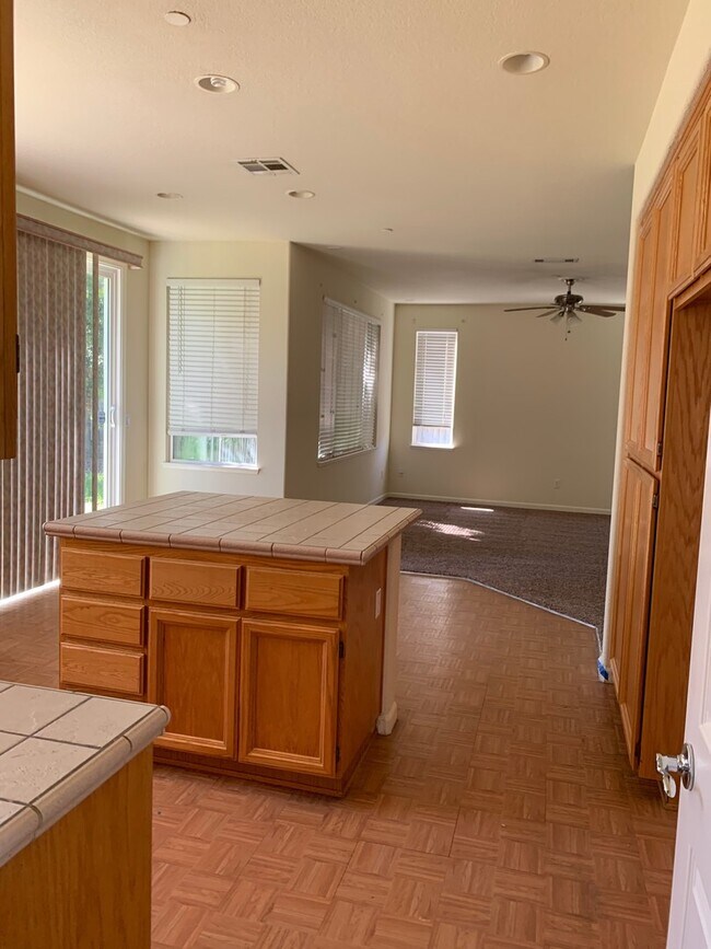 Building Photo - 4 BEDROOM 3 BATH HOME LOCATED IN AMERICAN ...