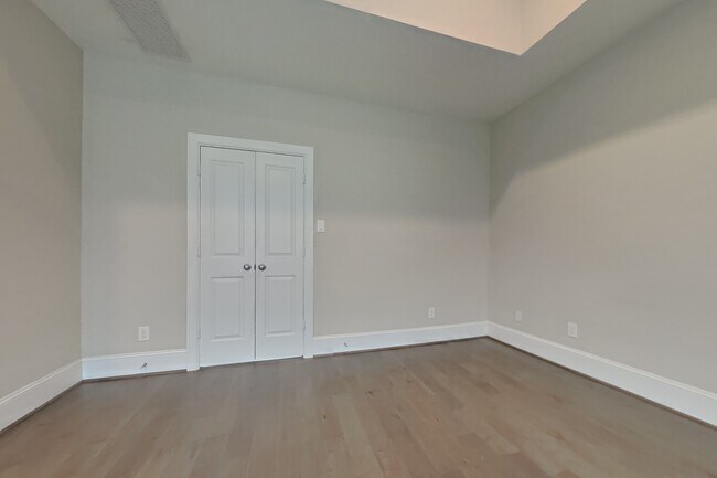 Foto del edificio - 5417 Larkin St