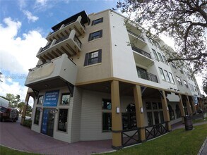 Building Photo - 4100 SW 64th Ave