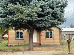 Building Photo - 1425 22nd Ave