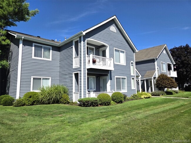 Building Photo - 868 Birchwood Park Dr