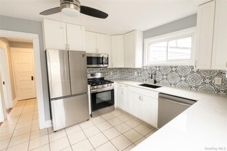 Building Photo - 218 N Midland Ave