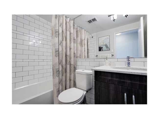 Toilettes - 750 Morningside Ave