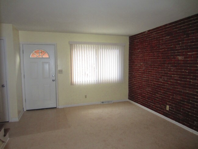 Building Photo - 5621 Ironwood Ct