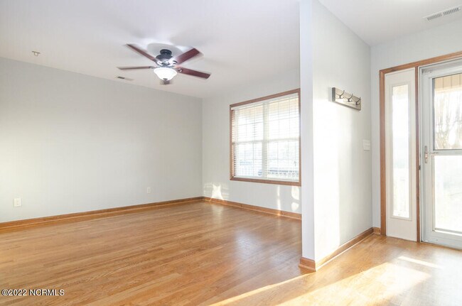 Building Photo - 500 5th Ave N