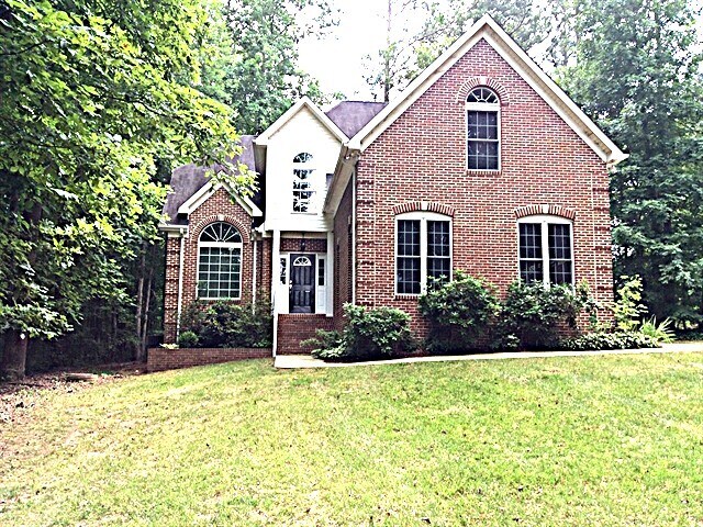 Foto principal - 8001 Lakeshore Dr