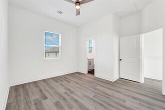 Building Photo - 3210 Frying Pan Pl