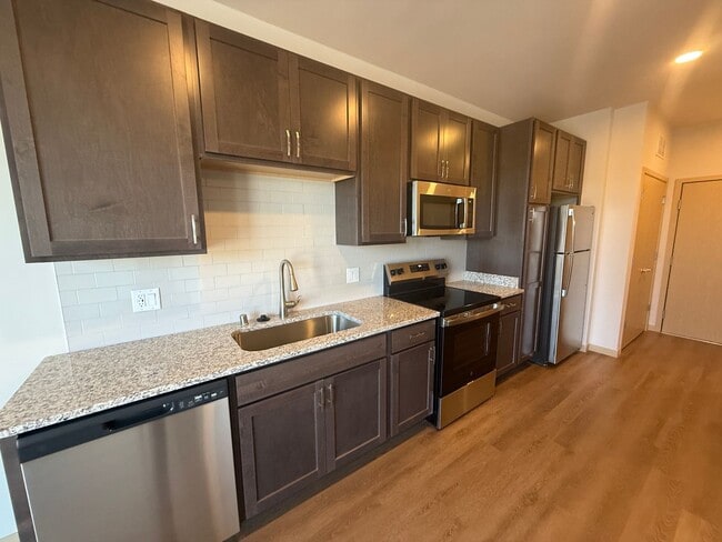 Interior Photo - Mira