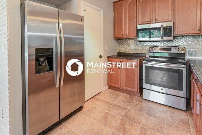 Foto del edificio - 3 Bedroom Pet-Friendly Home in Jacksonville, FL with Main Street Renewal