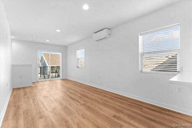 Foto del edificio - 1440 Lakepointe St