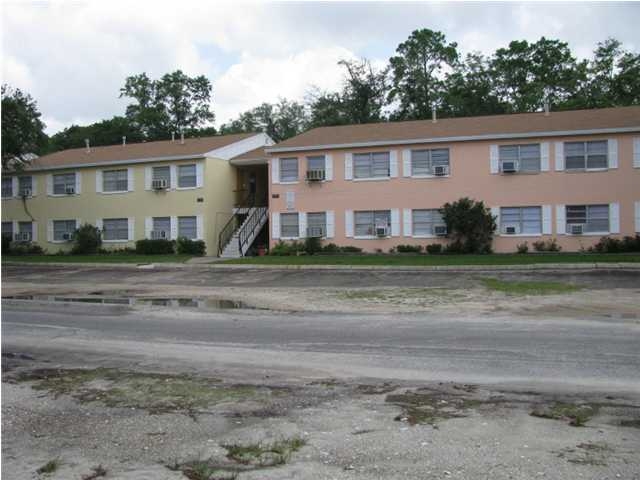 Building Photo - Whispering Pines