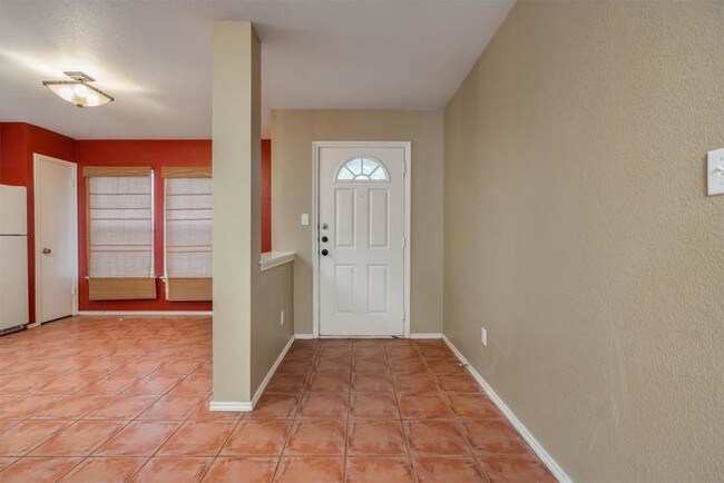 Building Photo - 10704 Marshitahs Way