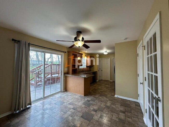 Foto del edificio - 1212 Pine Creek Rd