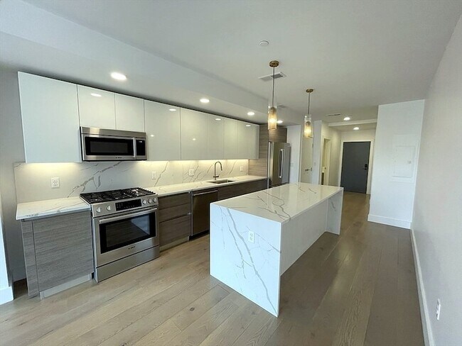 Foto del edificio - 30 Penniman Rd