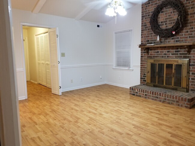 Foto del edificio - 716 Trail Ridge Rd