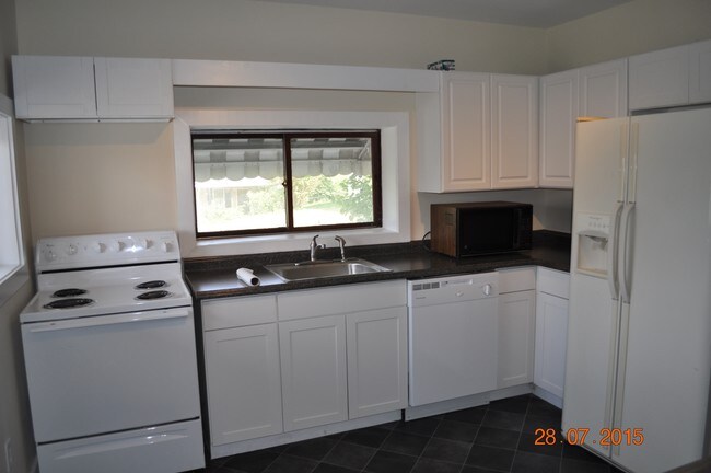 Foto del edificio - 524 McLane Ave