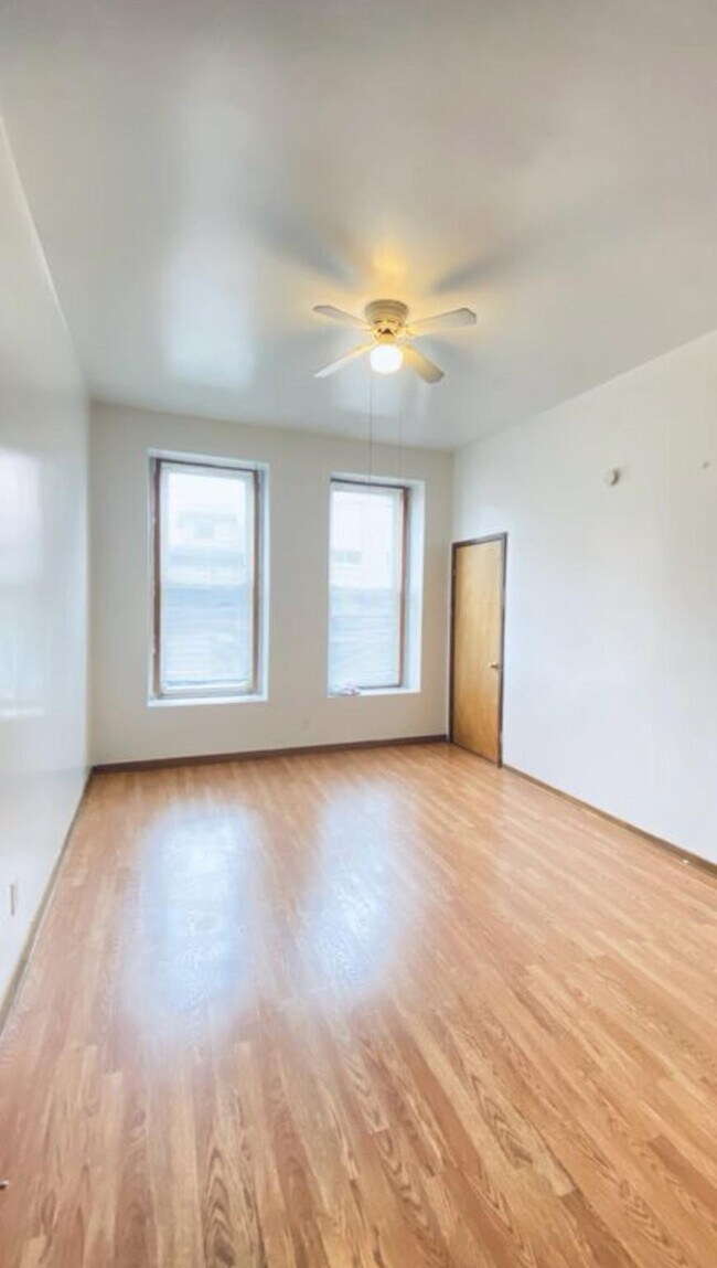 Foto del edificio - 1 bedroom in Chicago IL 60642