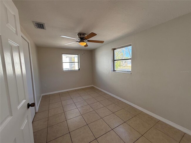 Foto del edificio - 6627 Jackson St