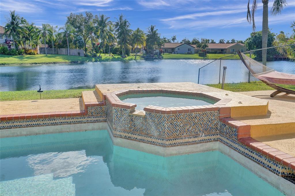 Foto principal - 5421 Hawkes Bluff Ave