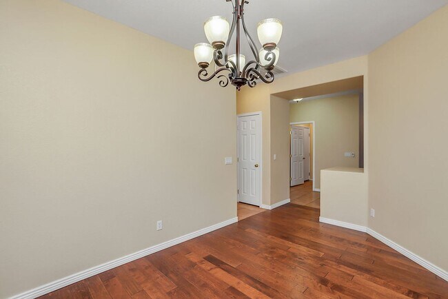 Building Photo - Queen Creek beauty!
