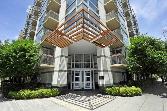 Foto del edificio - 1300 13th St NW