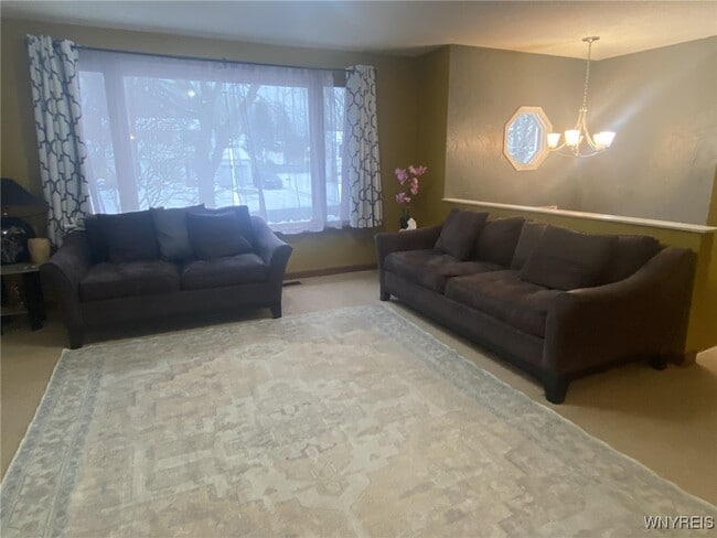 Building Photo - 36 Altair Dr