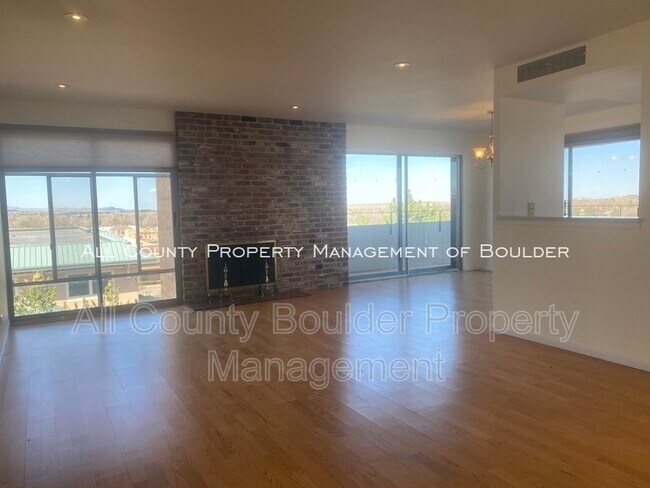Building Photo - 500 Mohawk Dr