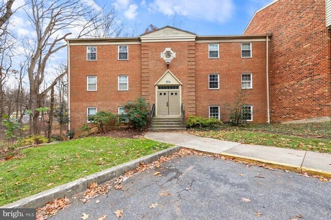 Foto del edificio - 876 College Pkwy