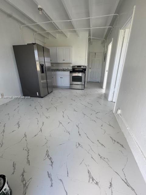 Building Photo - 136 SW 3rd Ct