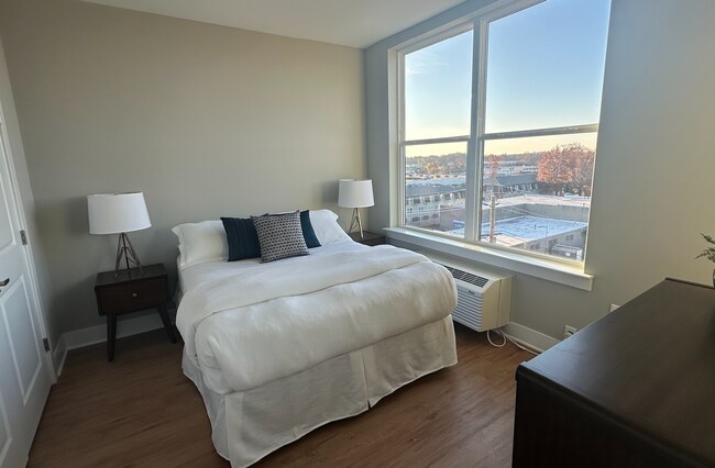 Building Photo - Meridia Linden 1001