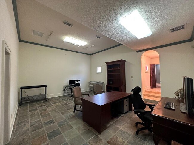 Foto del edificio - 30302 2nd St