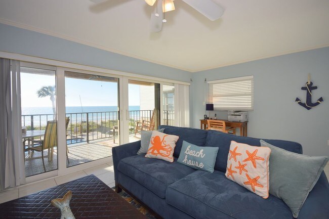 Building Photo - FURNISHED - Beach front Vacation rental