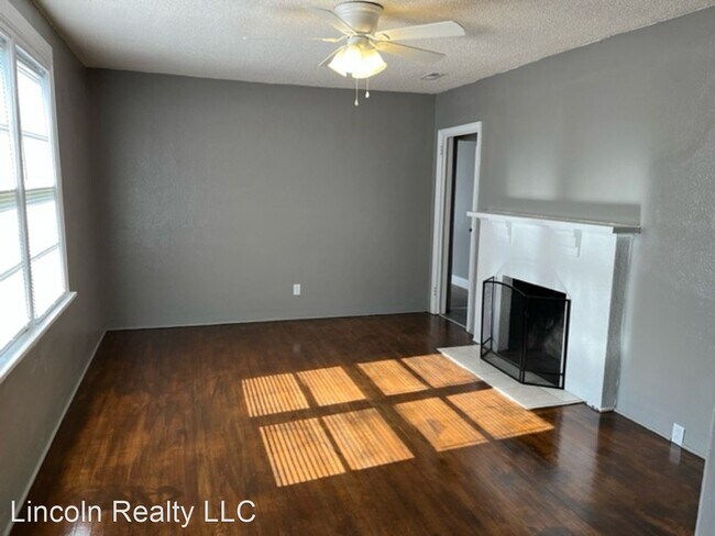Foto del edificio - 3 br, 2 bath House - 1712 Iola Dr. *