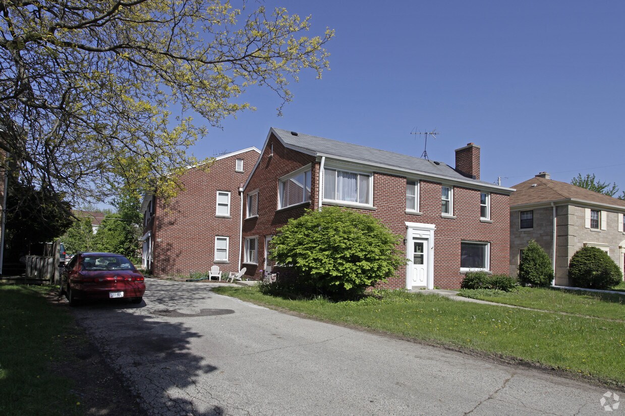 Primary Photo - 827 N Glenview Ave