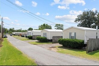 Building Photo - 113-145 Danos Ln