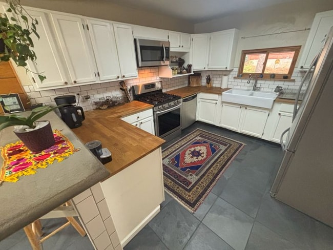 Building Photo - 456 Copperdale Ln